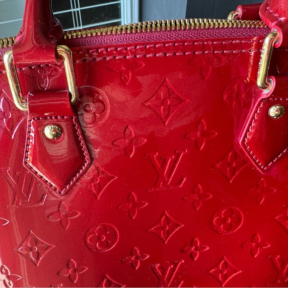 Louis Vuitton Alma red with LV all over gold hardware with two handles - Picture 9 of 10